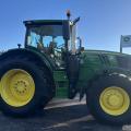 John Deere 6215R