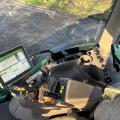 John Deere 6215R
