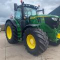 John Deere 6R 215