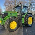 John Deere 6215R