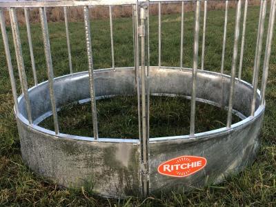 Ritchie Sheep Feed Rings Vertical