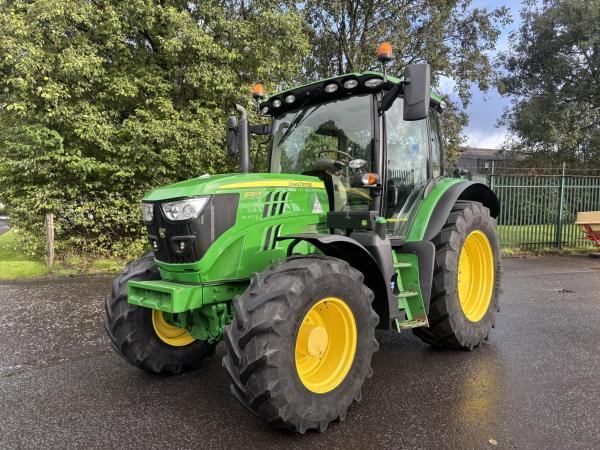 John Deere 6130R