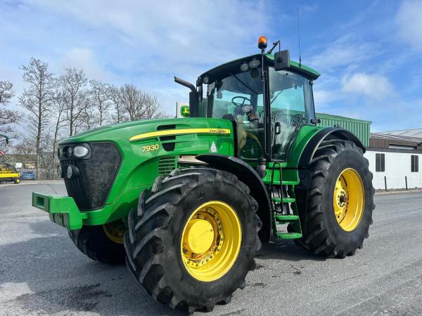 John Deere 7930