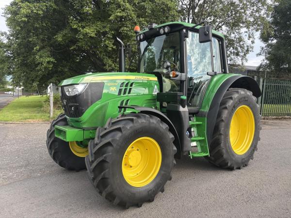 John Deere 6120M