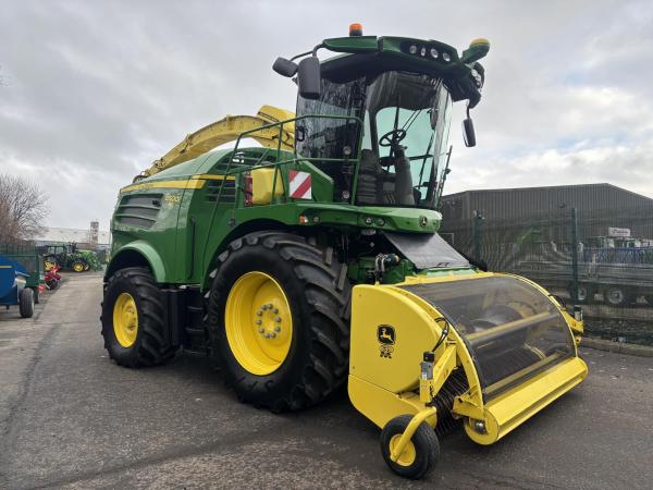 John Deere 8500