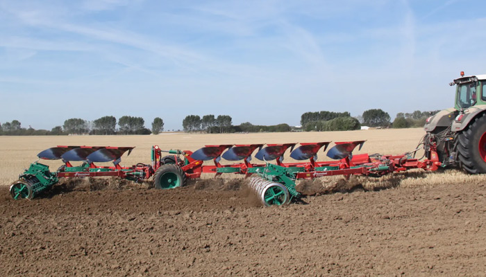 Semi-Mounted Reversible Ploughs